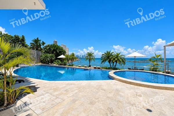 Oceanfront apartment for sale | 204 m2