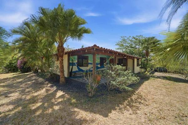 Charming home near los destiladeros beach
