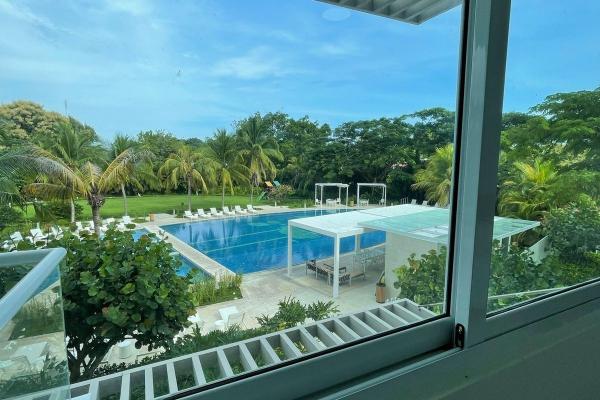 "apartamento en punta barco, con vista al mar y 3 recámaras en ph solea"