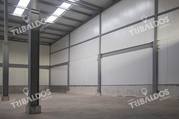 Venta o alquiler de galera en zona uno terminal industrial