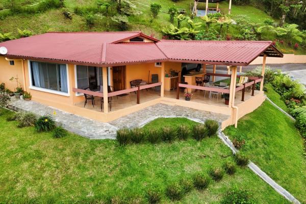 Beautiful house for sale -higlands altos del maria