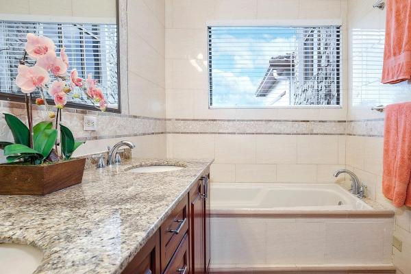 Distinctive home in los molinos | boquete, panama