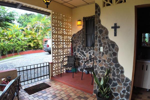 House for sale with stunning views in sora