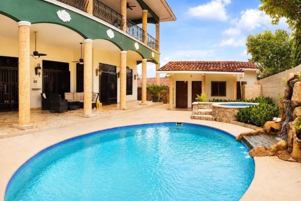 Casa en venta en la alameda con piscina y paneles