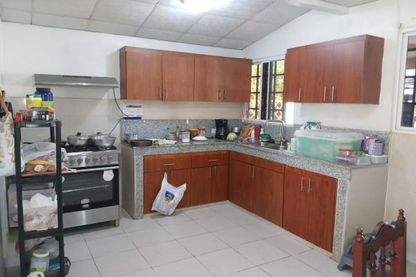 Se vende casa de 2 pisos