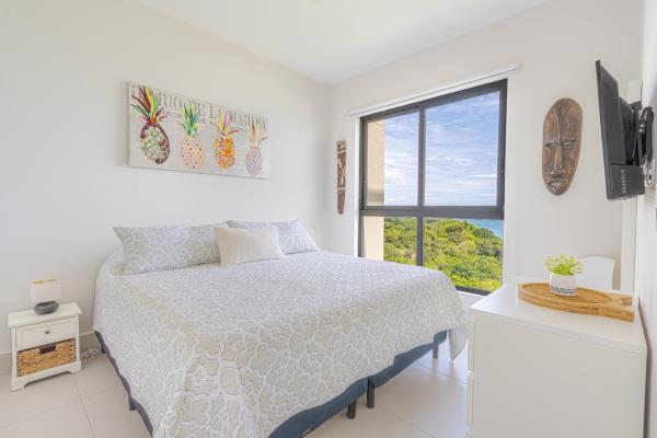 Precioso condominio amueblado de 3 habitaciones en punta caelo