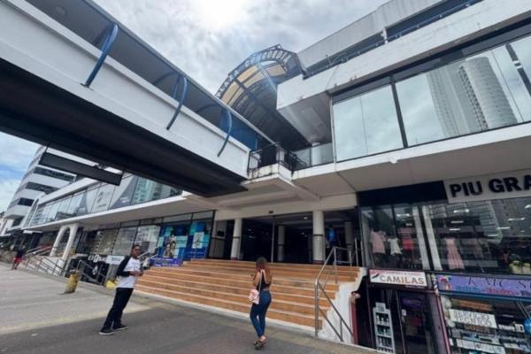 Commercial premises in plaza concordia
