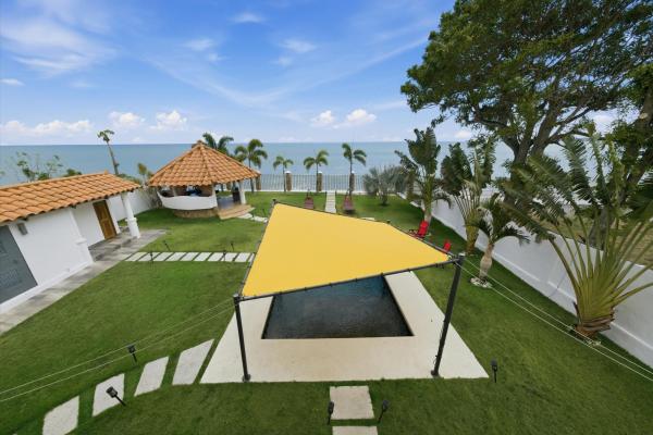 Oceanfront estate — playa malibu, panama