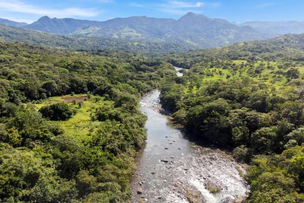 Finca autosuficiente de 10 ha en venta cerca de boquete