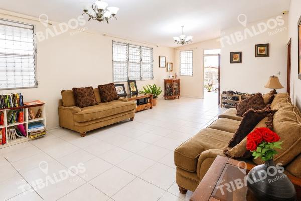 House for sale in brisas del golf