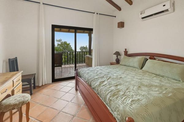 Cambutal ocean view home near los buzos