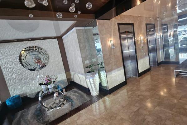 Ph the palm in obarrio, central and modern