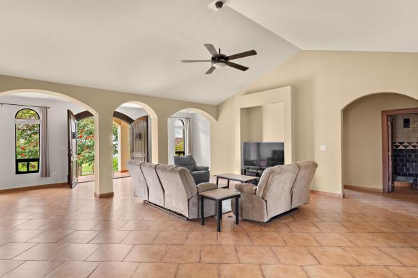Spacious 3-bedroom home for sale in boquete