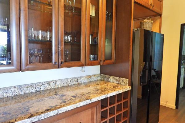 Country estate with multiple buildings in palmira