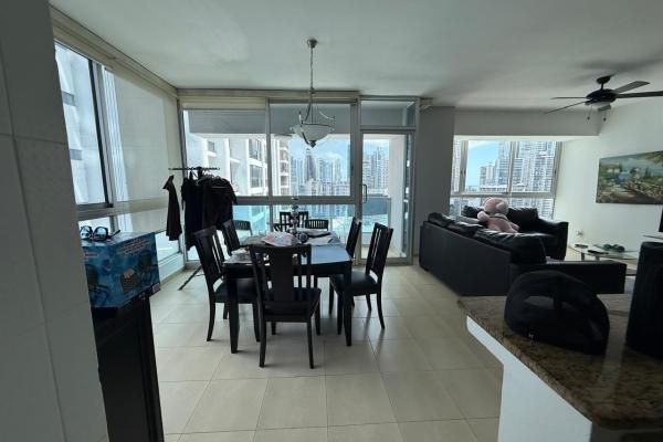 Apartamento en venta en grandbay tower