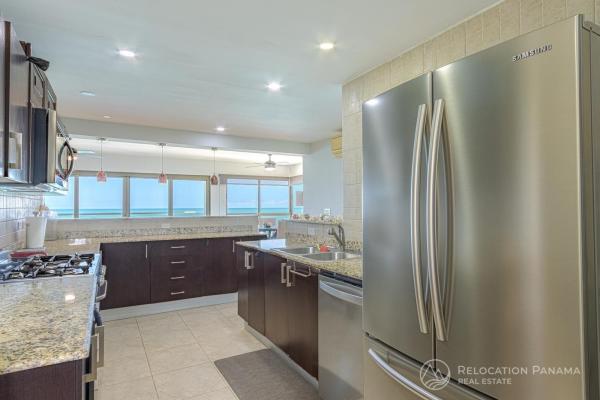 Condominio de lujo frente al mar en boutique biltmore – nueva gorgona