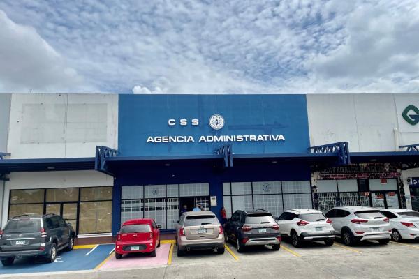 Venta local comercial cc los pueblos rentando