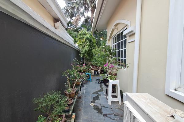 Sale of house in villa valencia, costa sur with solar panels