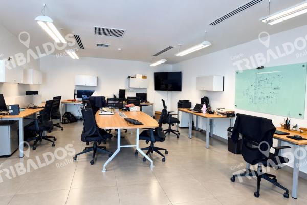 Venta de oficina en ph bmw plaza, calle 50