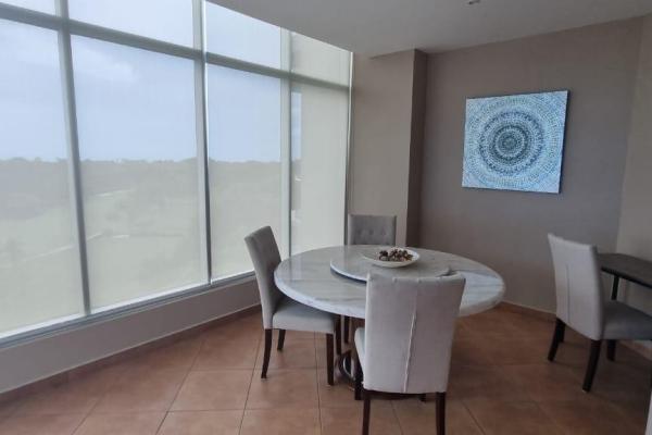 Ocean view apartment with golf access in coronado