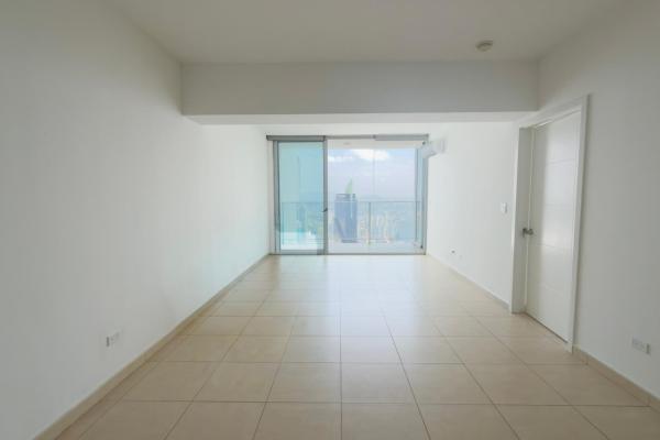 Piso alto en av balboa - waters 68d - 122 m2