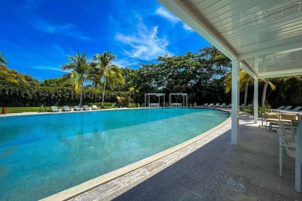 Se vende apartamento en punta barco, san carlos