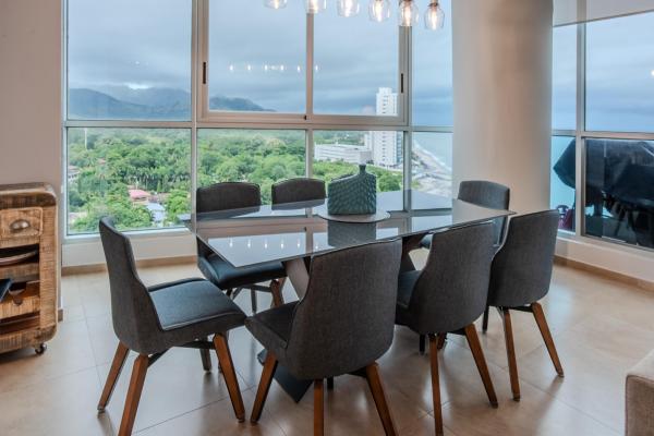 Apartamento frente al mar en ph royal palm, nueva gorgona