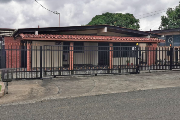 Venta de casa en club x, bethania