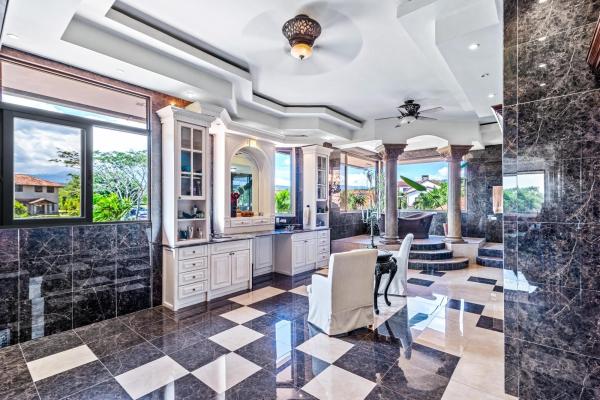 Magnificent mansion in los molinos boquete