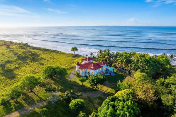 Finca frente al mar en 1,5 hectáreas en playa nanzal