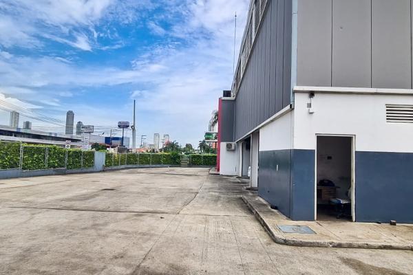 Venta de edificio comercial en santa maría
