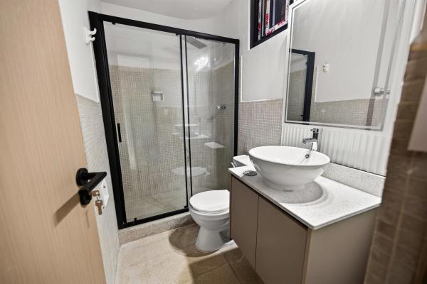 Dúplex de 3 niveles en venta en altos de miraflores, betania, panamá