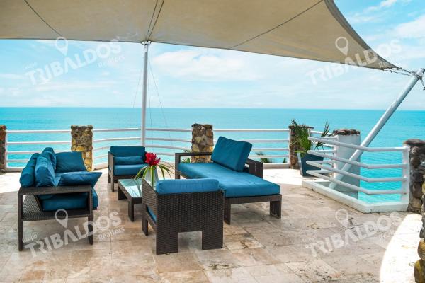 Terreno para desarrollo al lado del hotel gran evenia bijao, frente al mar