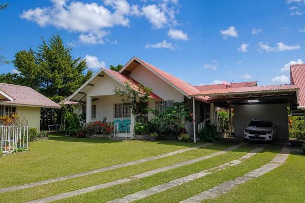 Four rental homes for sale in alto boquete
