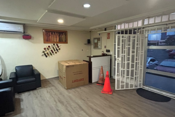 Venta de local comercial en ph centro comercial plaza sur