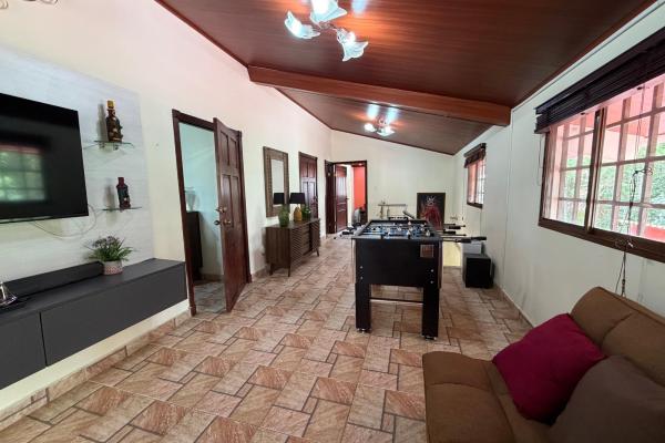 Se vende casa en altos de cerro azul