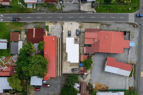 Commercial building for sale in downtown david