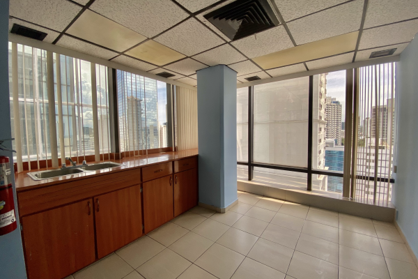Venta oficina , area bancaria, bella vista