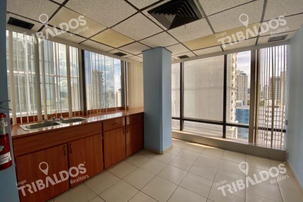 Venta oficina , area bancaria, bella vista