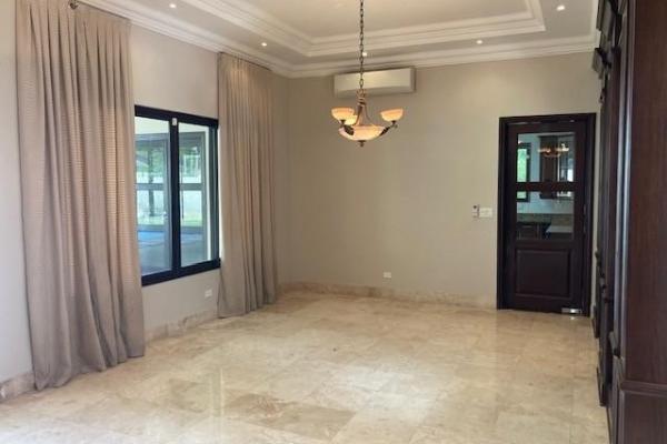 4 bedroom house toscana del este with solar panels