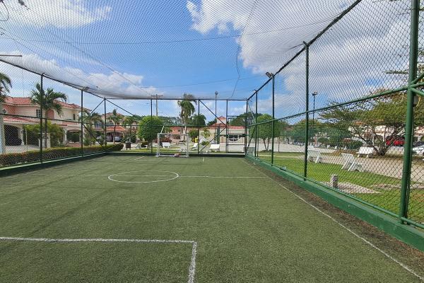 Sale of house in villa valencia, costa sur with solar panels