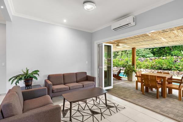Casa con piscina de agua salada en dolega panamá