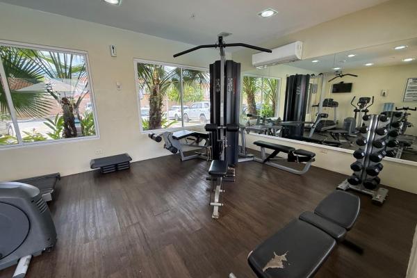 Sale of apartment in torres de versalles ii building