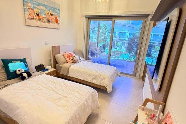 Ground floor apartment in playa escondida, colón