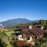 Boquete home with casita & stunning volcano views