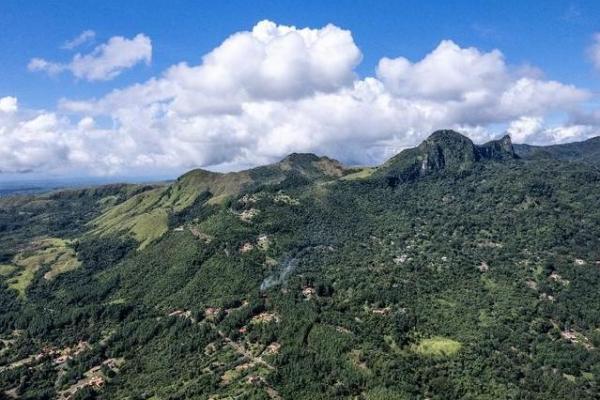 22 hectares within altos del maria with views