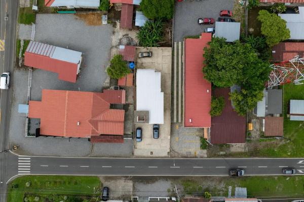 Commercial building for sale in downtown david