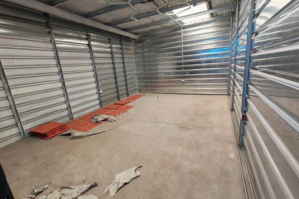 For sale lot / warehouse in chanis