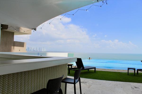 Remodelado super moderno - punta pacifica - oasis on the bay - 299 m2