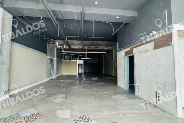 Aquiler de local en istrip mall plaza